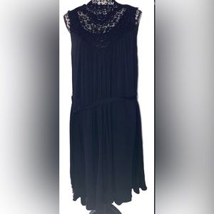 Torrid Dress Size 00 M/L Embroidered Neckline Trapeze & Swing Black Knee High